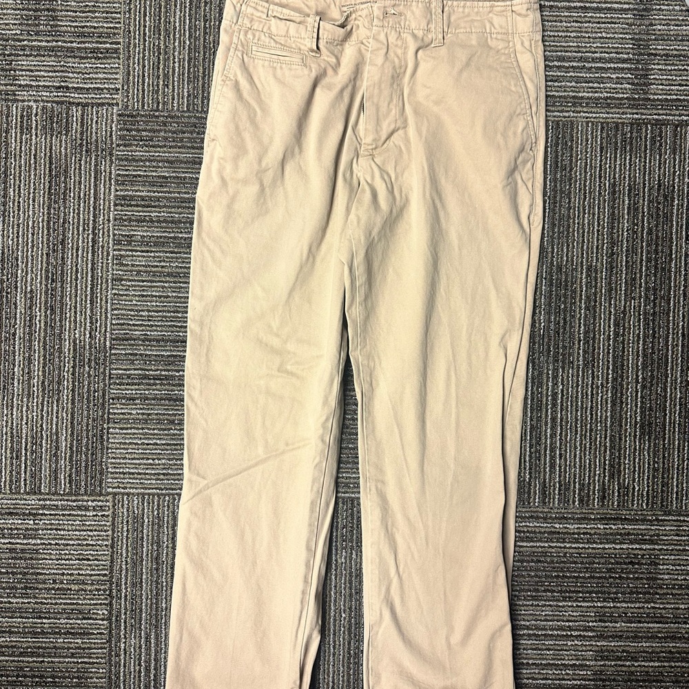 Men’s Old Navy, khaki cotton pants 31 x 32